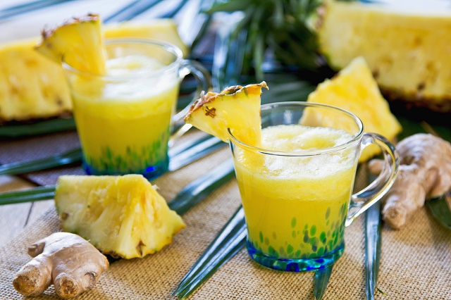 Suco de abacaxi e gengibre