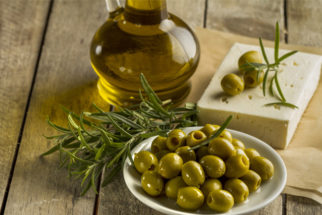Azeite, azeitonas e folhas de oliveira: o segredo da longevidade